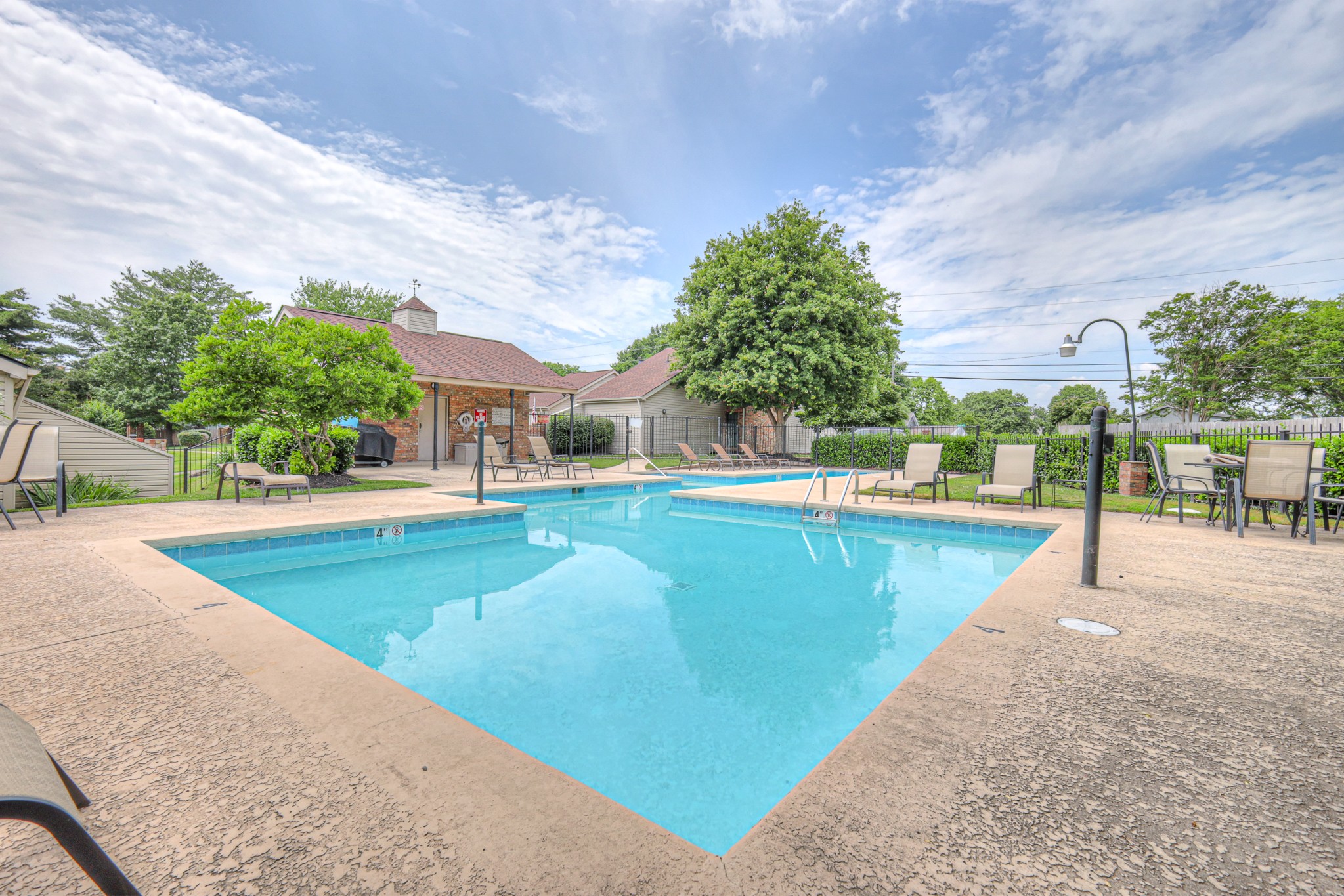 302 Laurel Hill Dr
