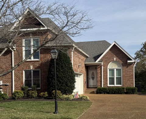 207 Stoners Glen Ct Hermitage TN 37076