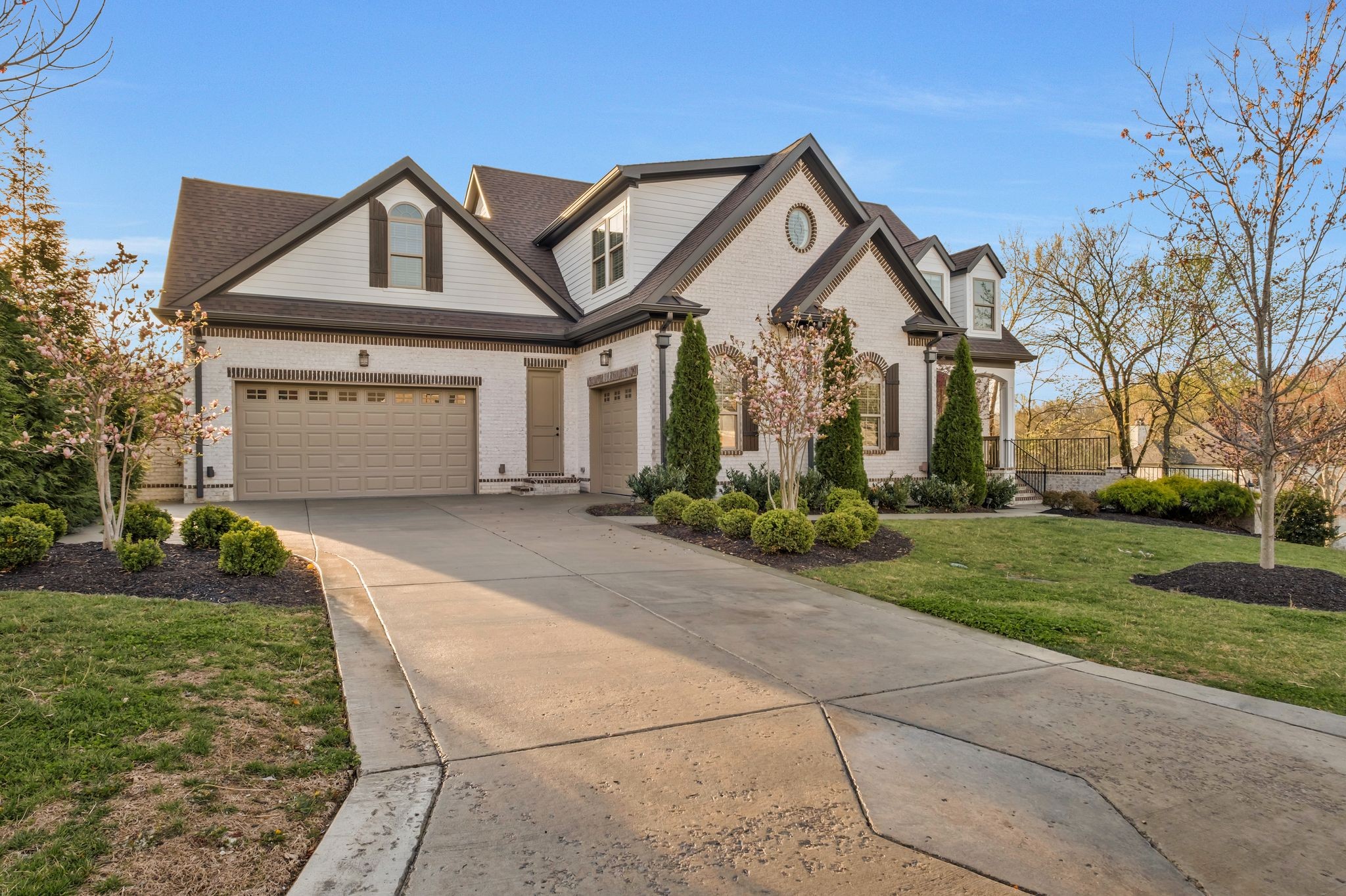 2152 Hartland Rd