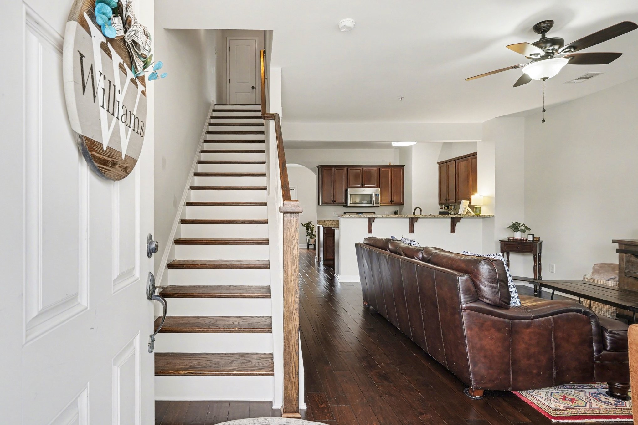 2824 Sterlingshire Dr