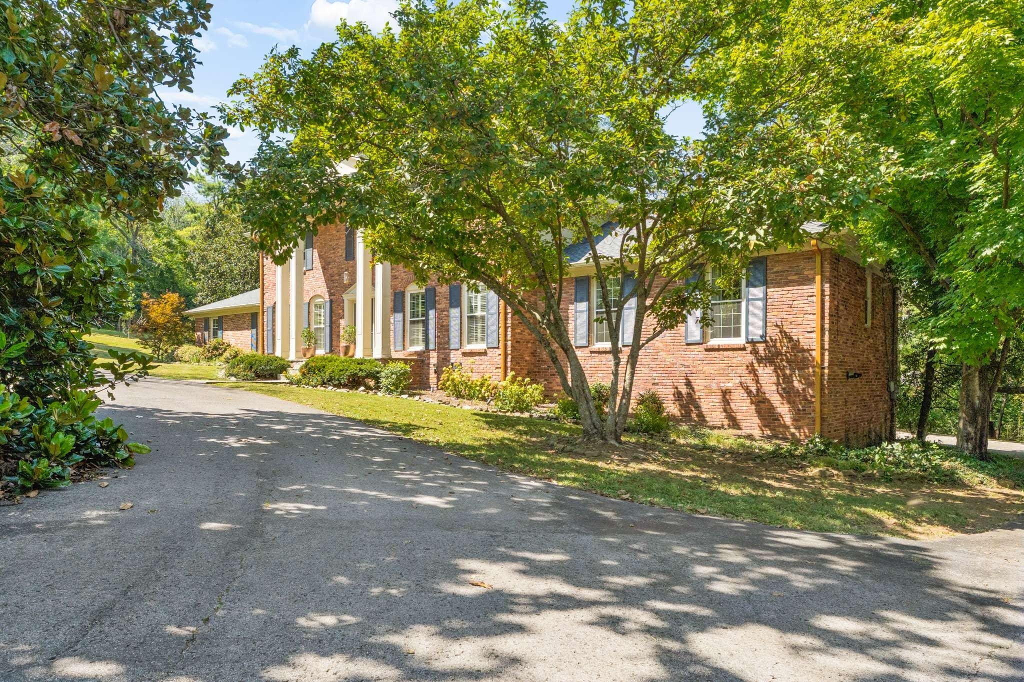 806 Willowdale Ct