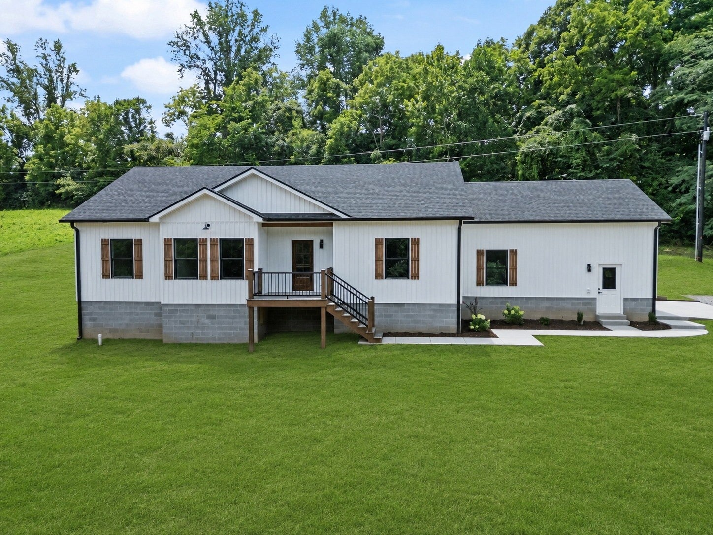 1299 Freeman Loop
