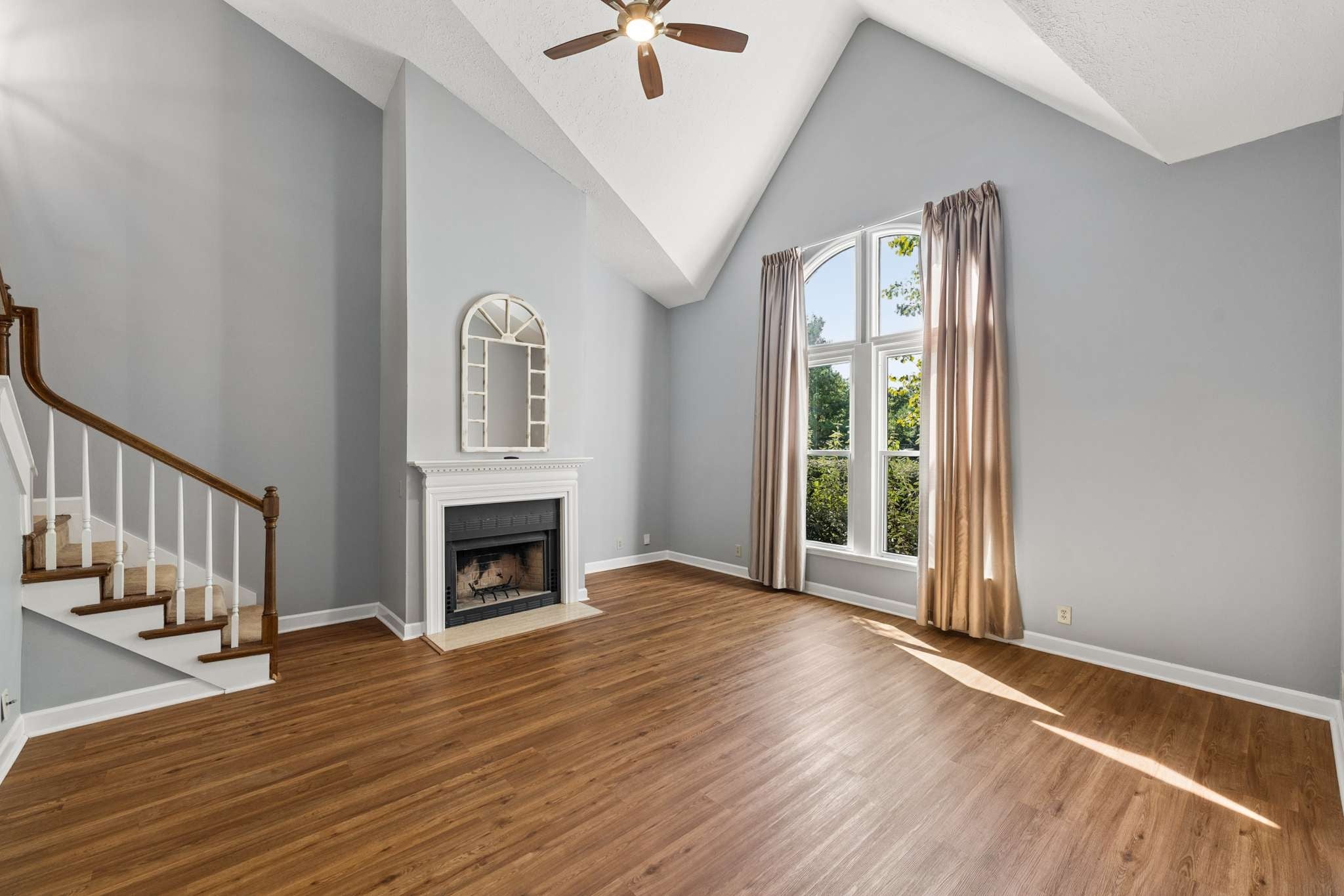 100 Highland Villa Dr