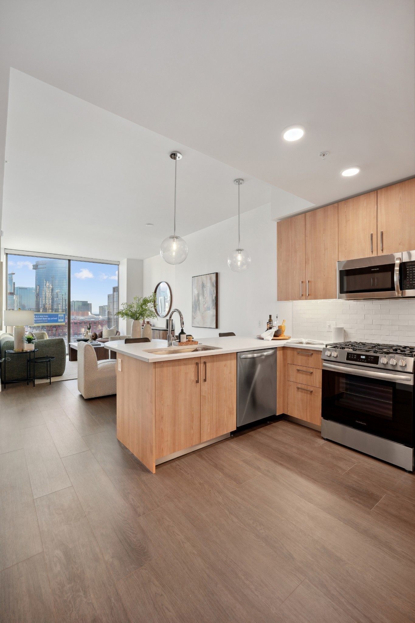 1212 Demonbreun St A4 (X)
