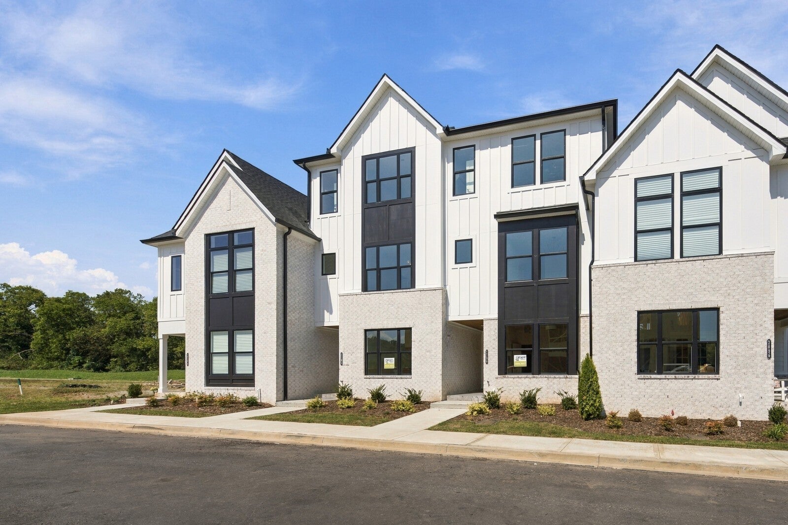 2100 Conductor Ln