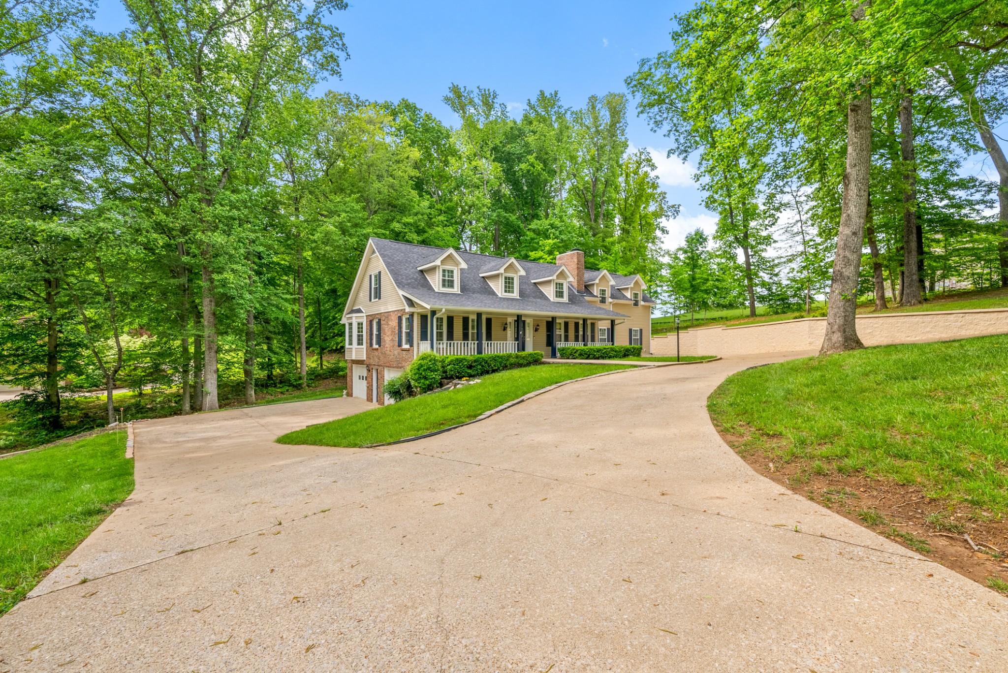 815 Shady Bluff Trl