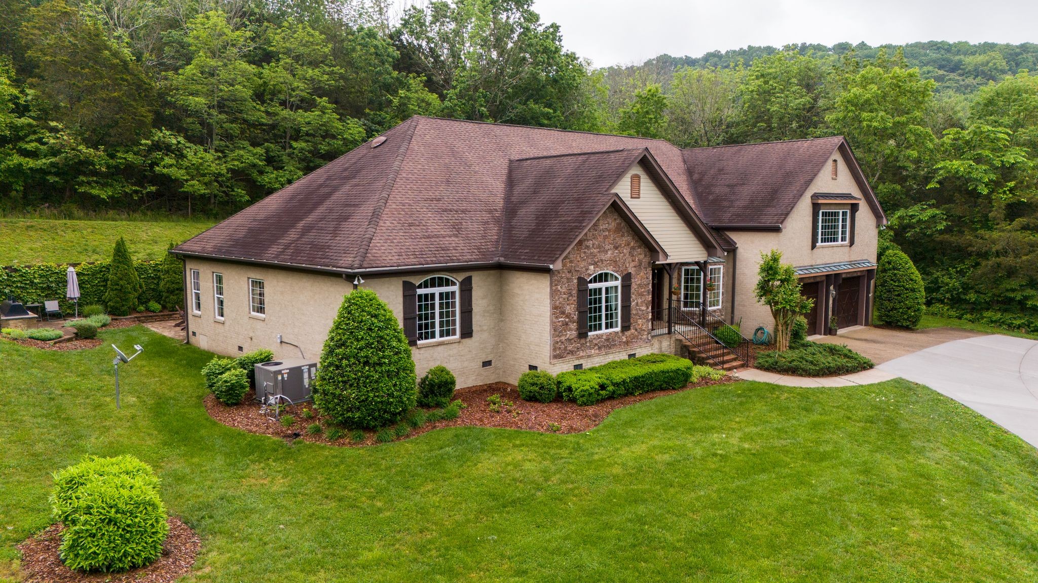 1764 Warren Hollow Rd