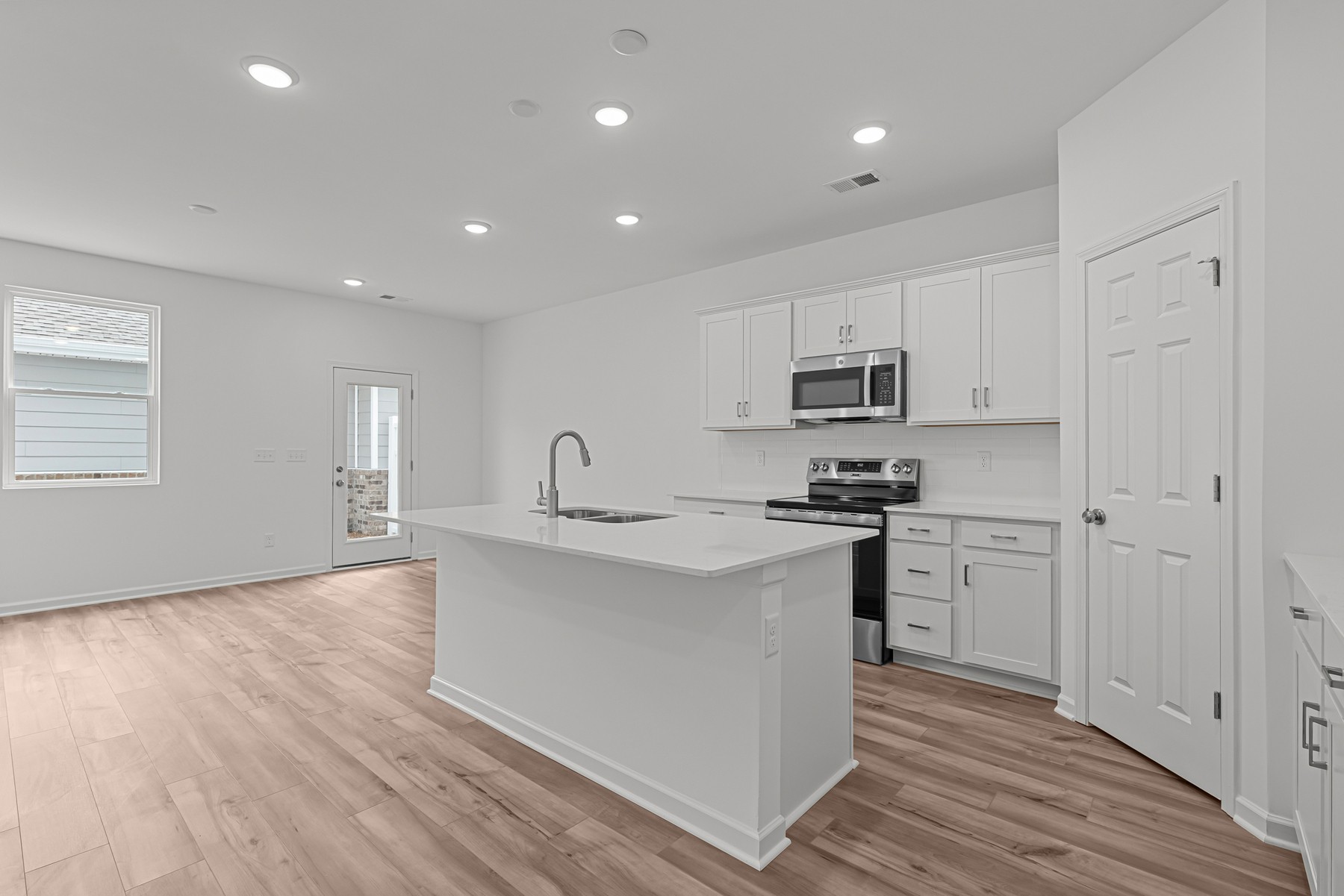 2900 Suzanne Landon Drive B2