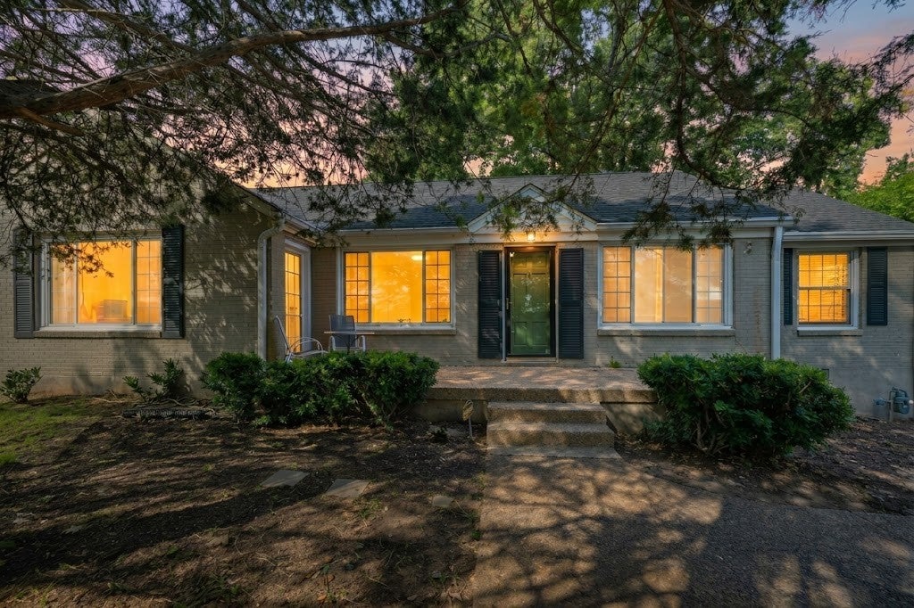 137 White Bridge Pike