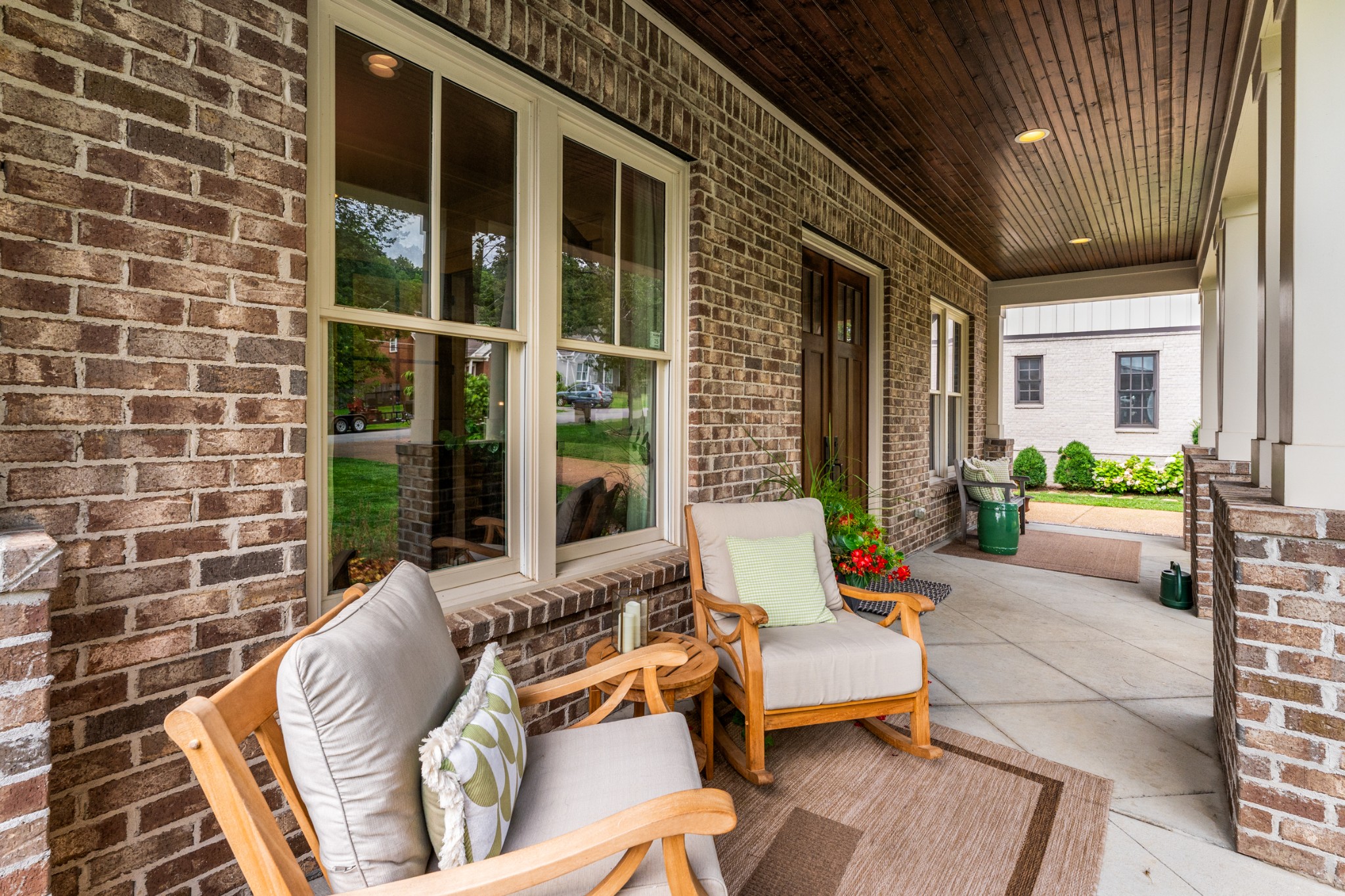 1727 Hillmont Dr