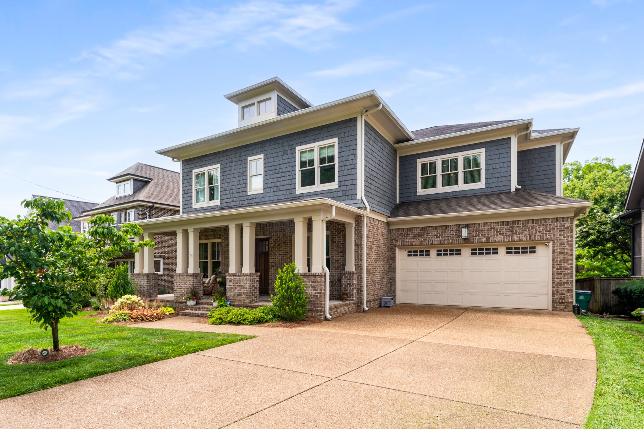 1727 Hillmont Dr