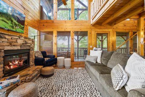 1105 Autumn Path Way Sevierville TN 37862