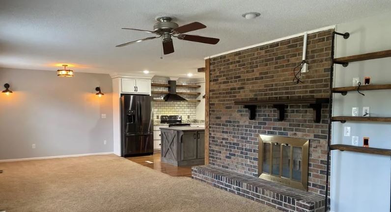 Henry, Tennessee 38231, United States, 4 Bedrooms Bedrooms, ,2 BathroomsBathrooms,Residential,Coming Soon,184112