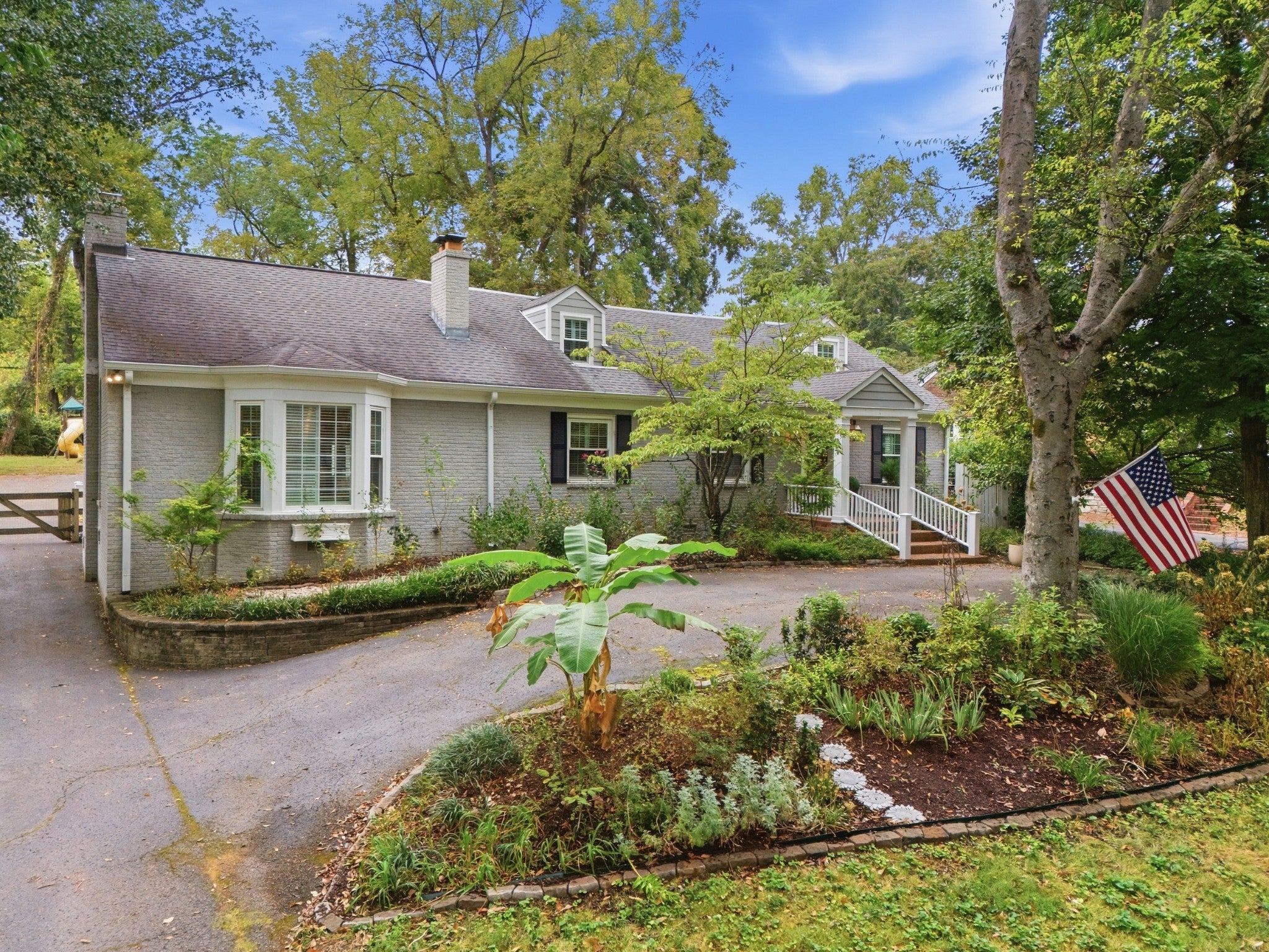 703 Clearview Dr