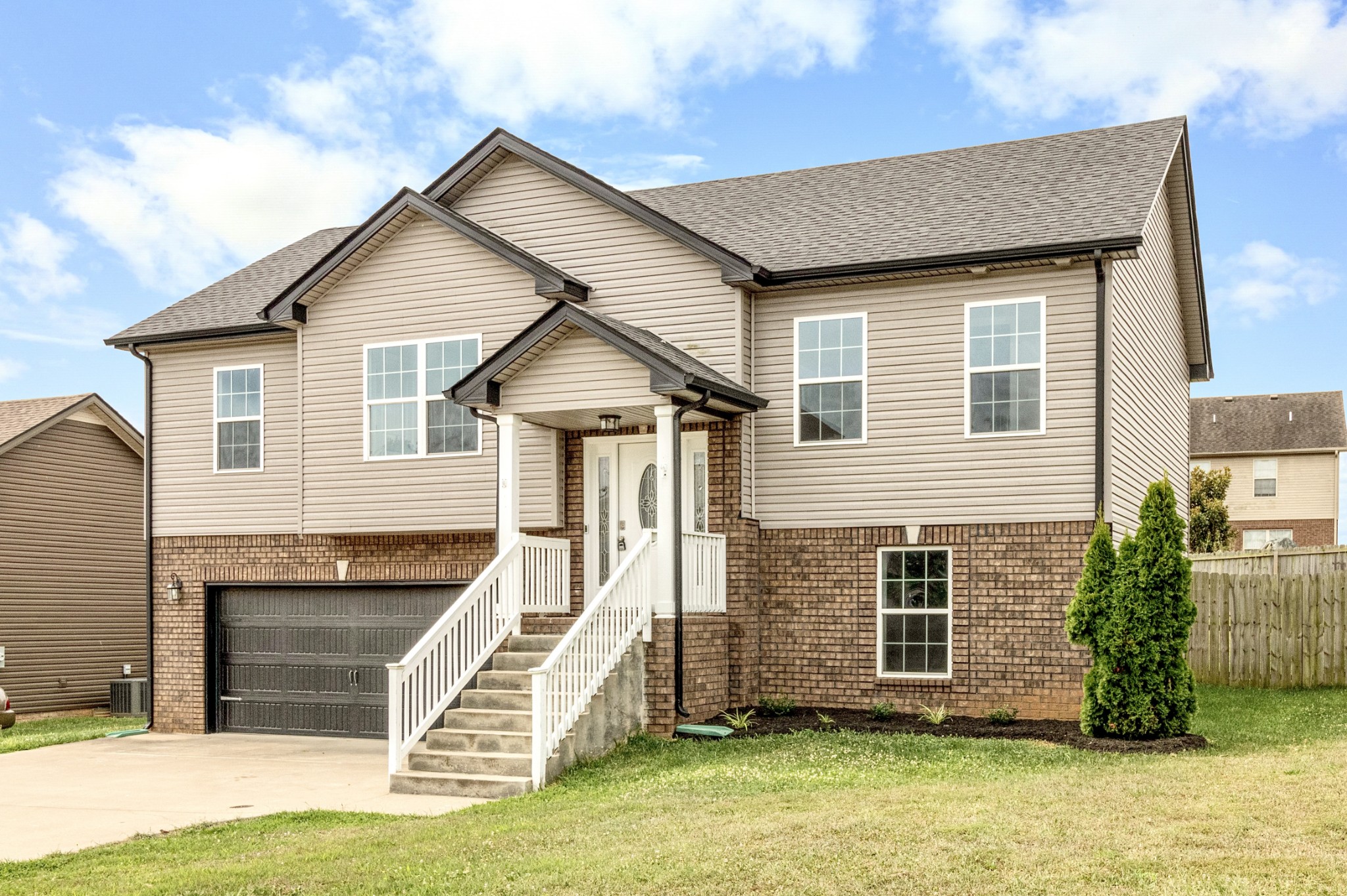 View Clarksville, TN 37042 house