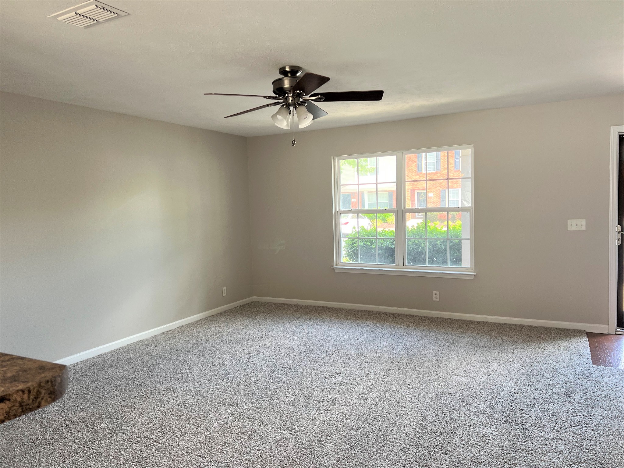 3754 Chippewa Pl