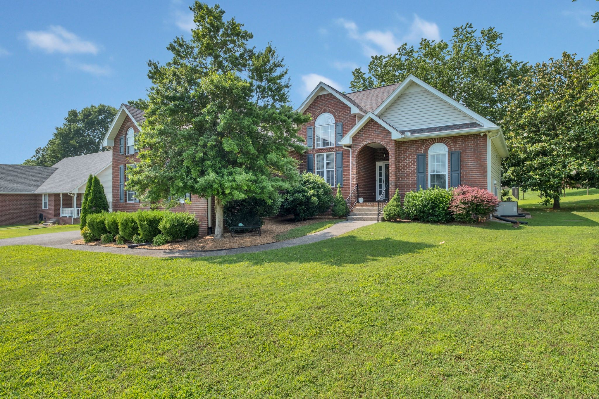 111 Cascade Ln
