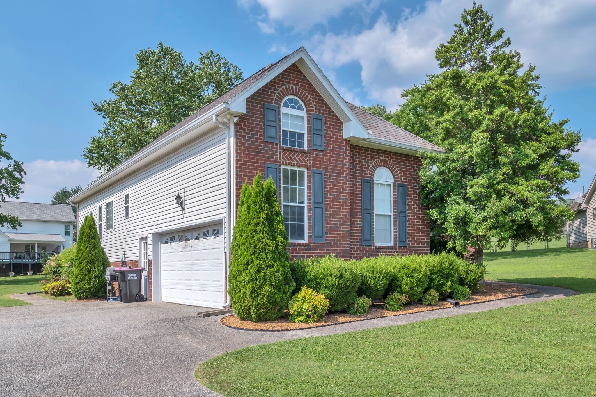 111 Cascade Ln