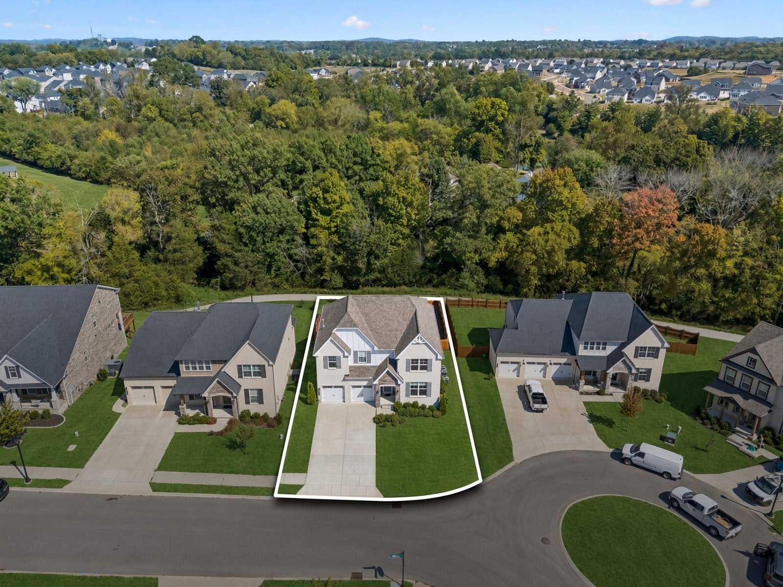 837 Ava Ln