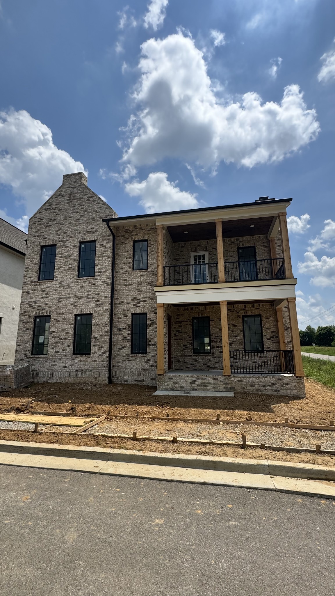102 Cardiff Drive N