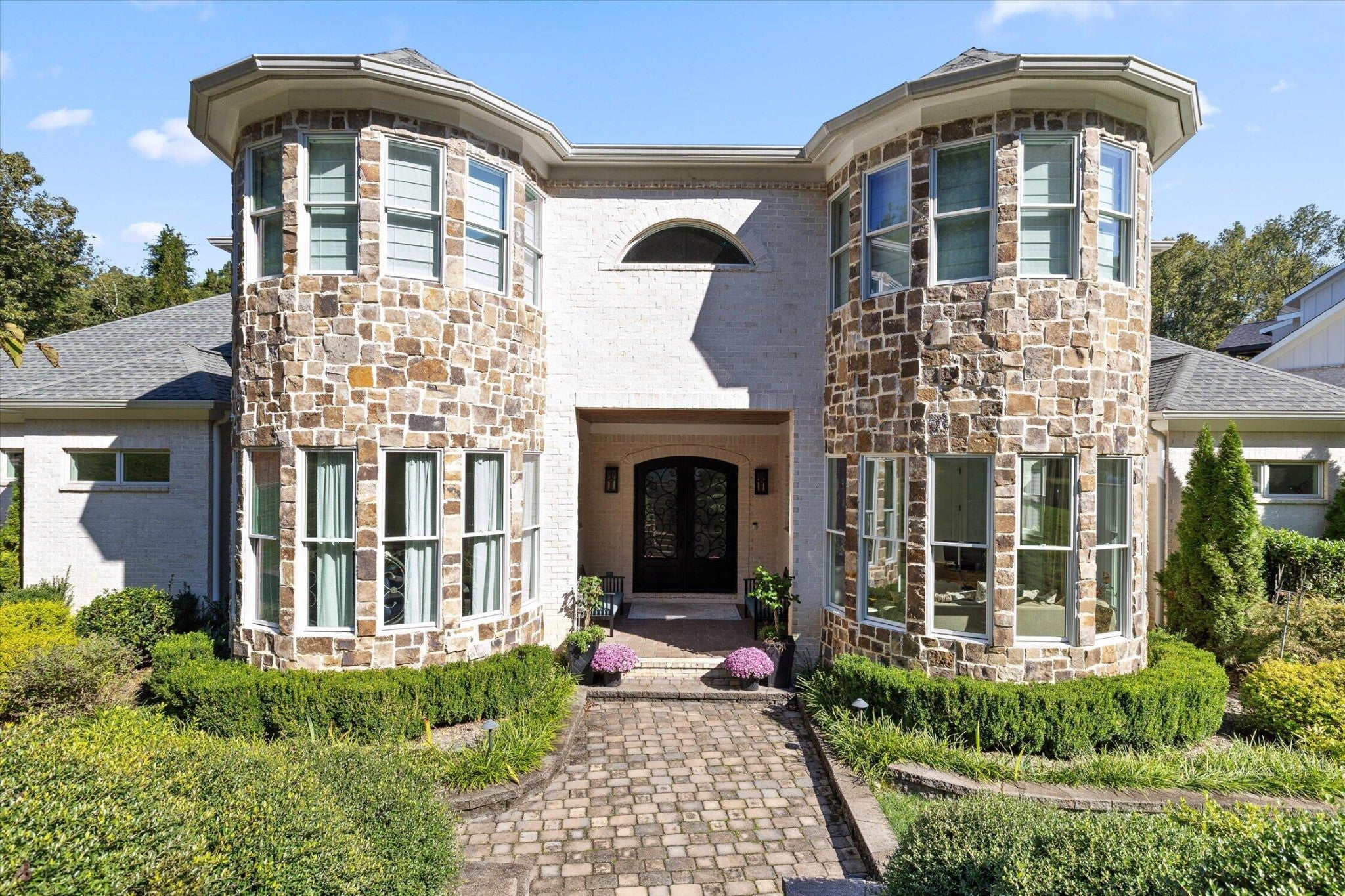 2008 River Bluff Drive