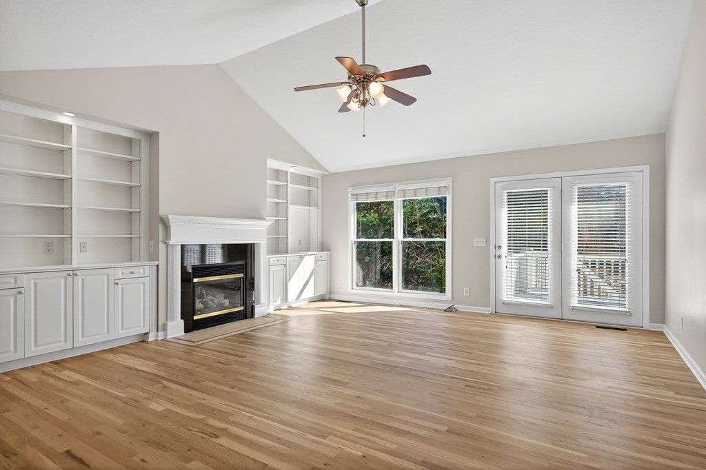 1325 Bridle Path