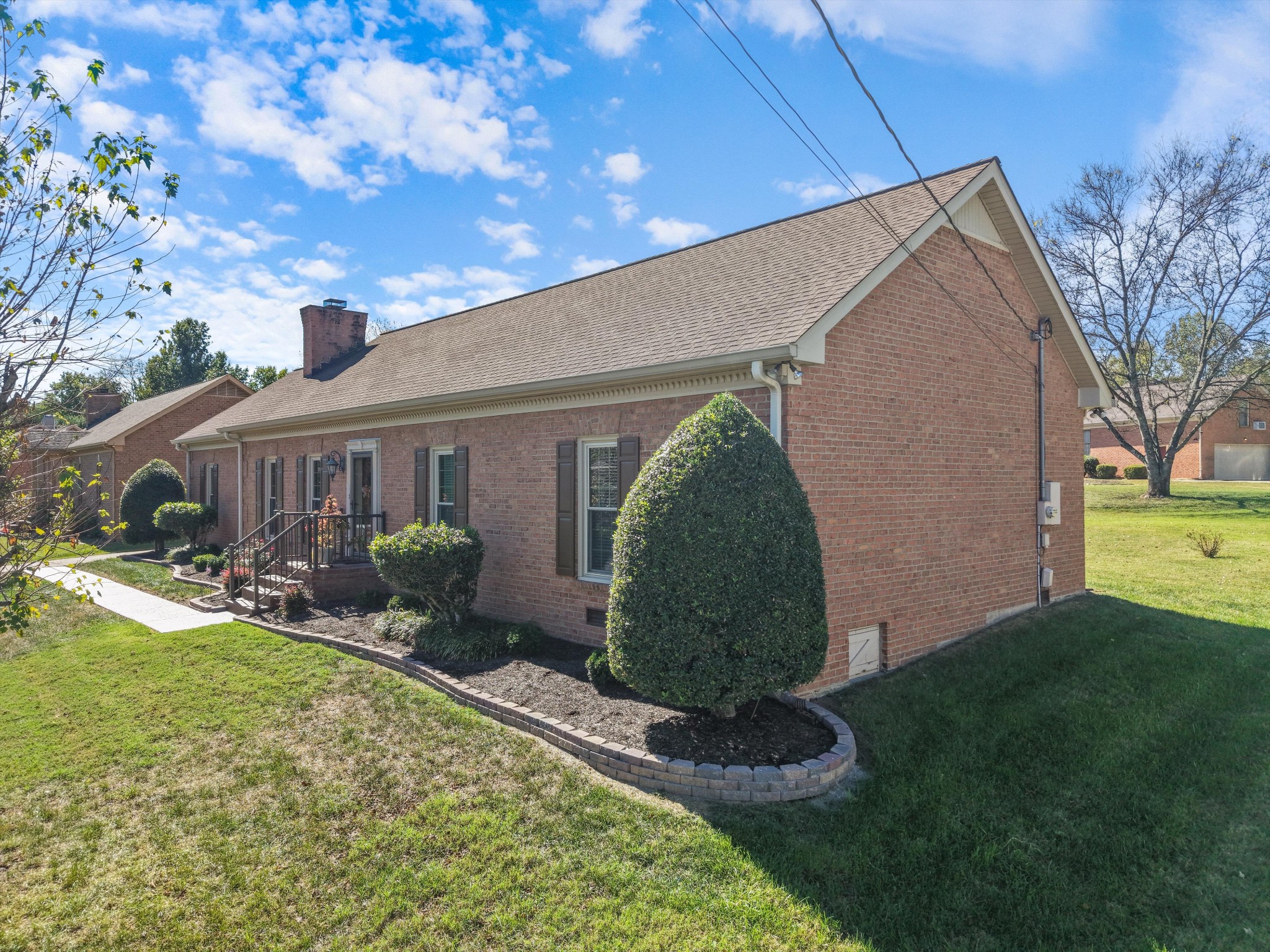 102 Hickory Trl