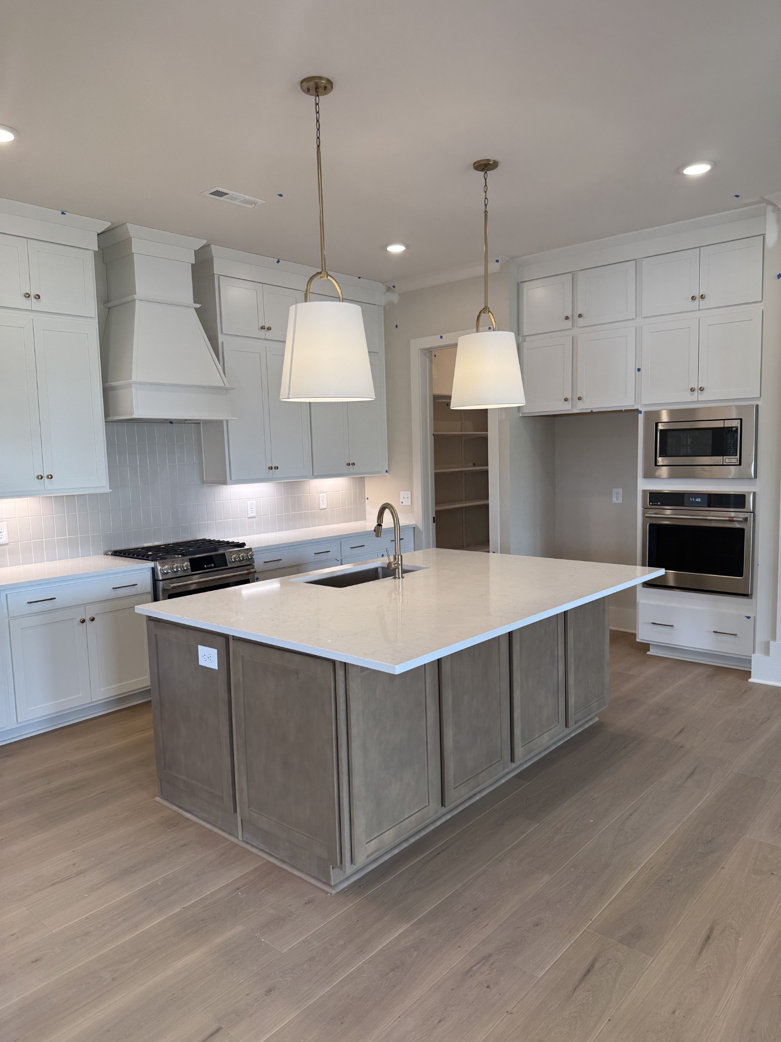 799 Saint Clair Ave