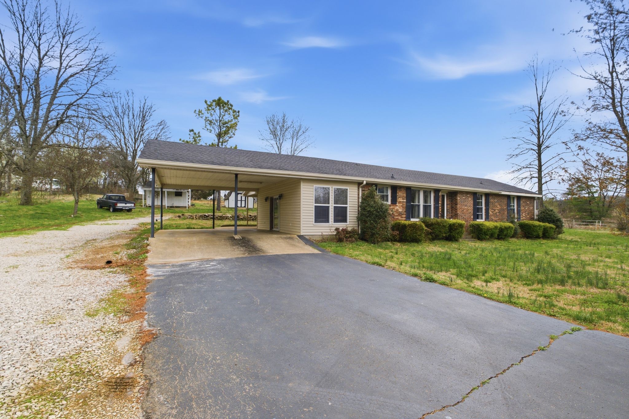 899 Beasleys Bend Rd