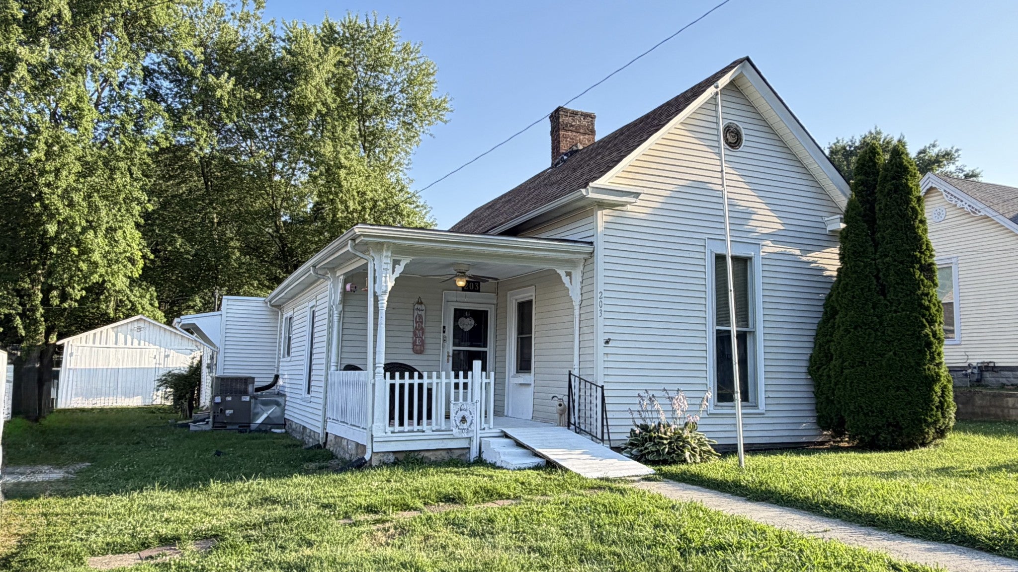 203 Montague St