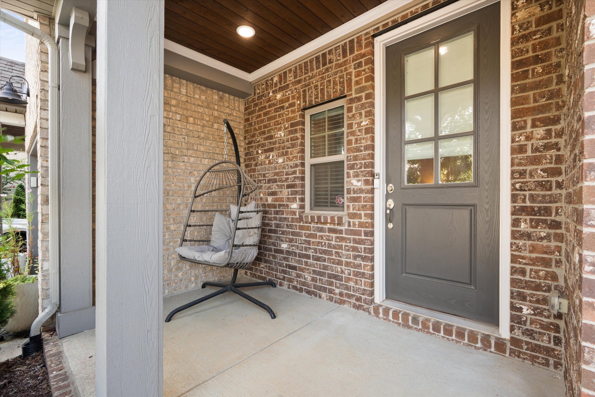 3037 Sassafras Ln