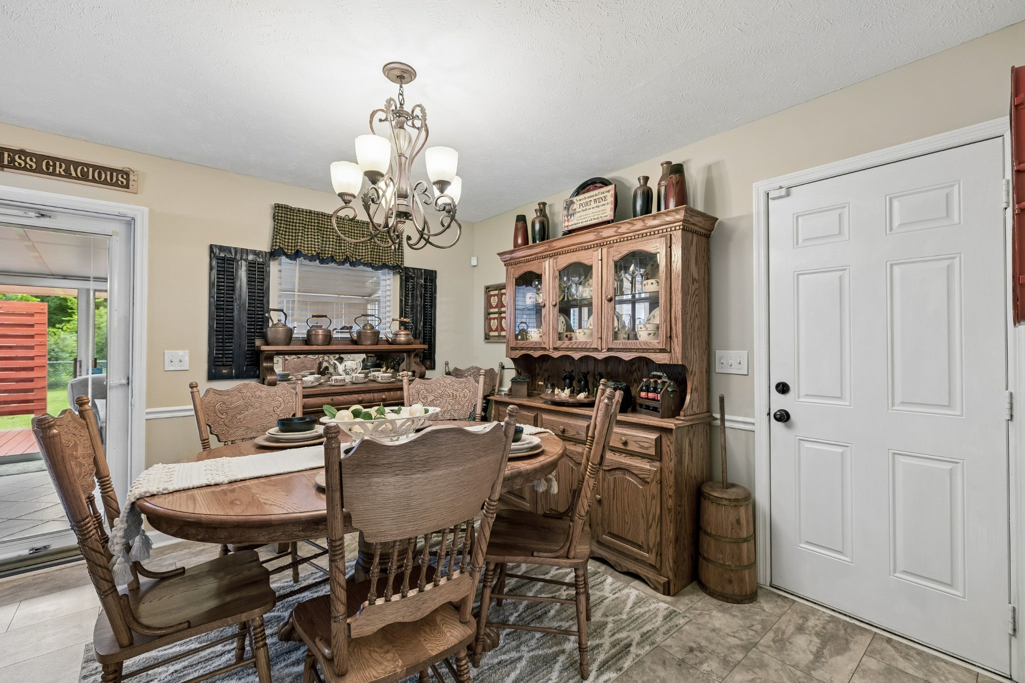 1307 Sycamore Dr