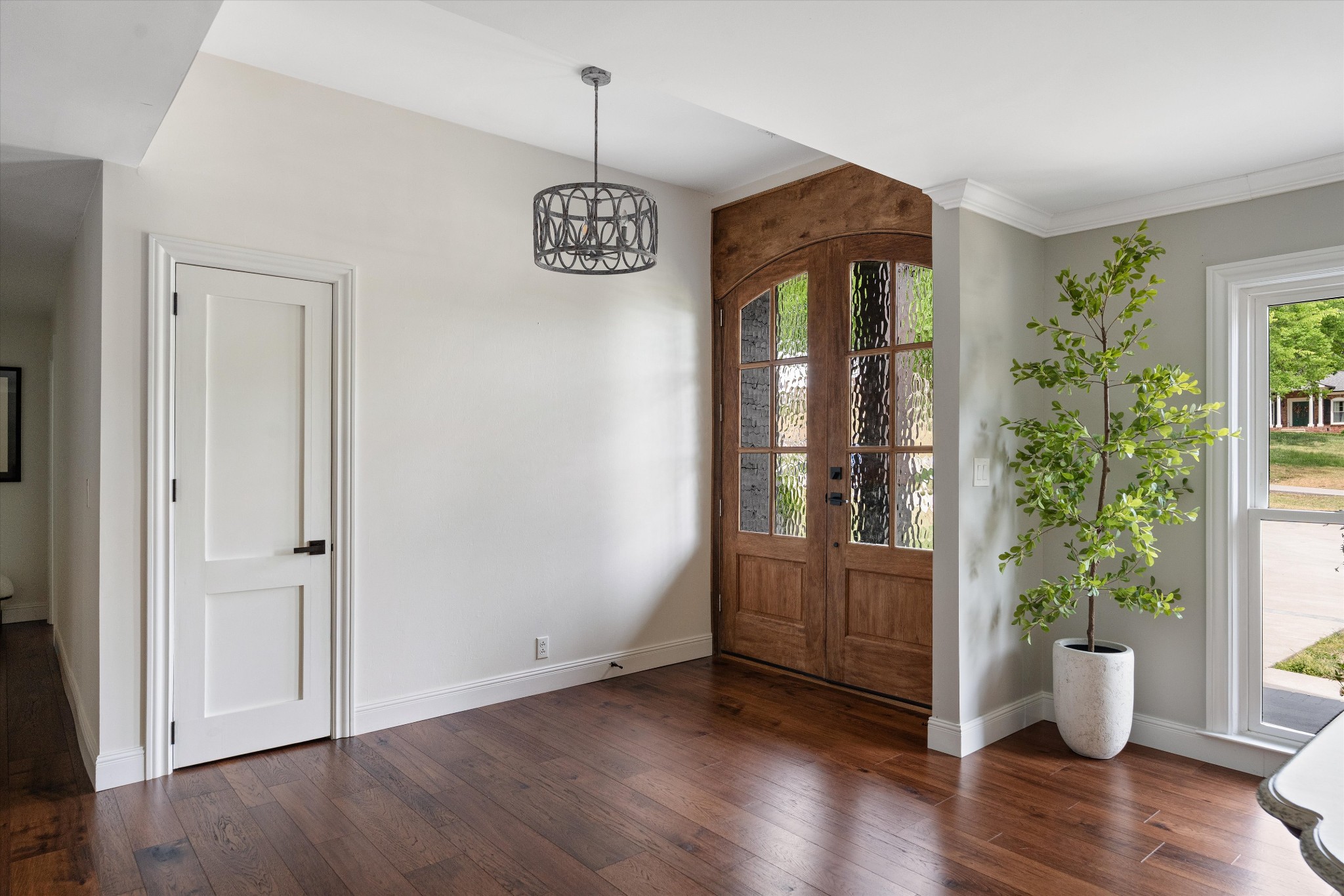 8115 Vaden Dr