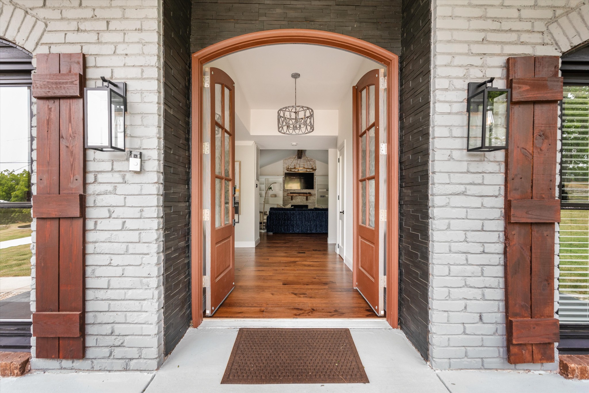 8115 Vaden Dr