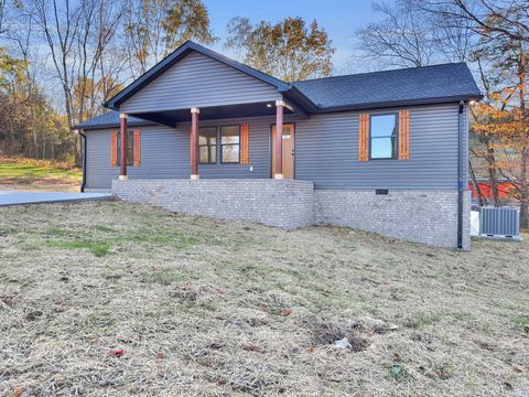 15 Scenic Ln Hartsville TN 37074