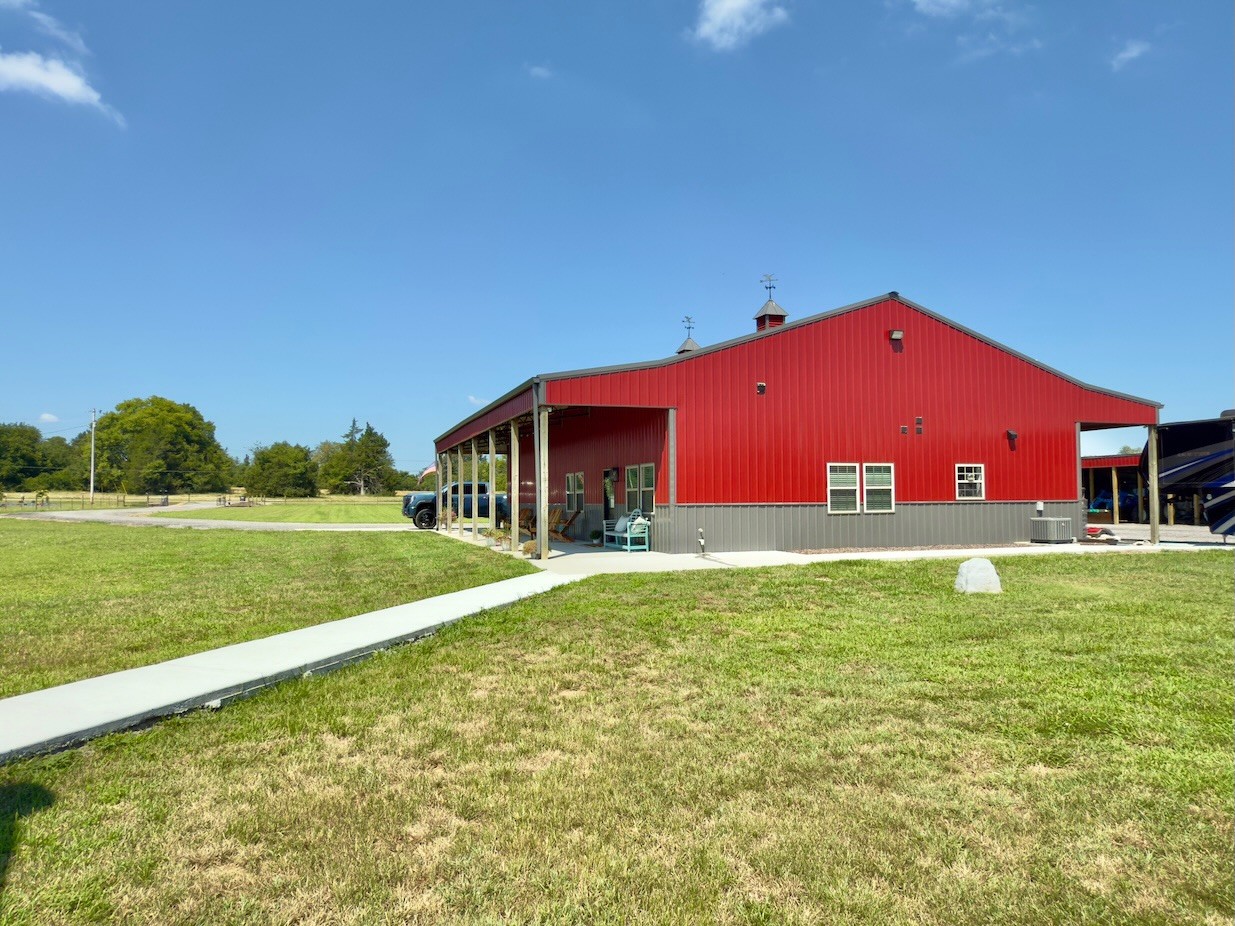 2098 Longview Rd