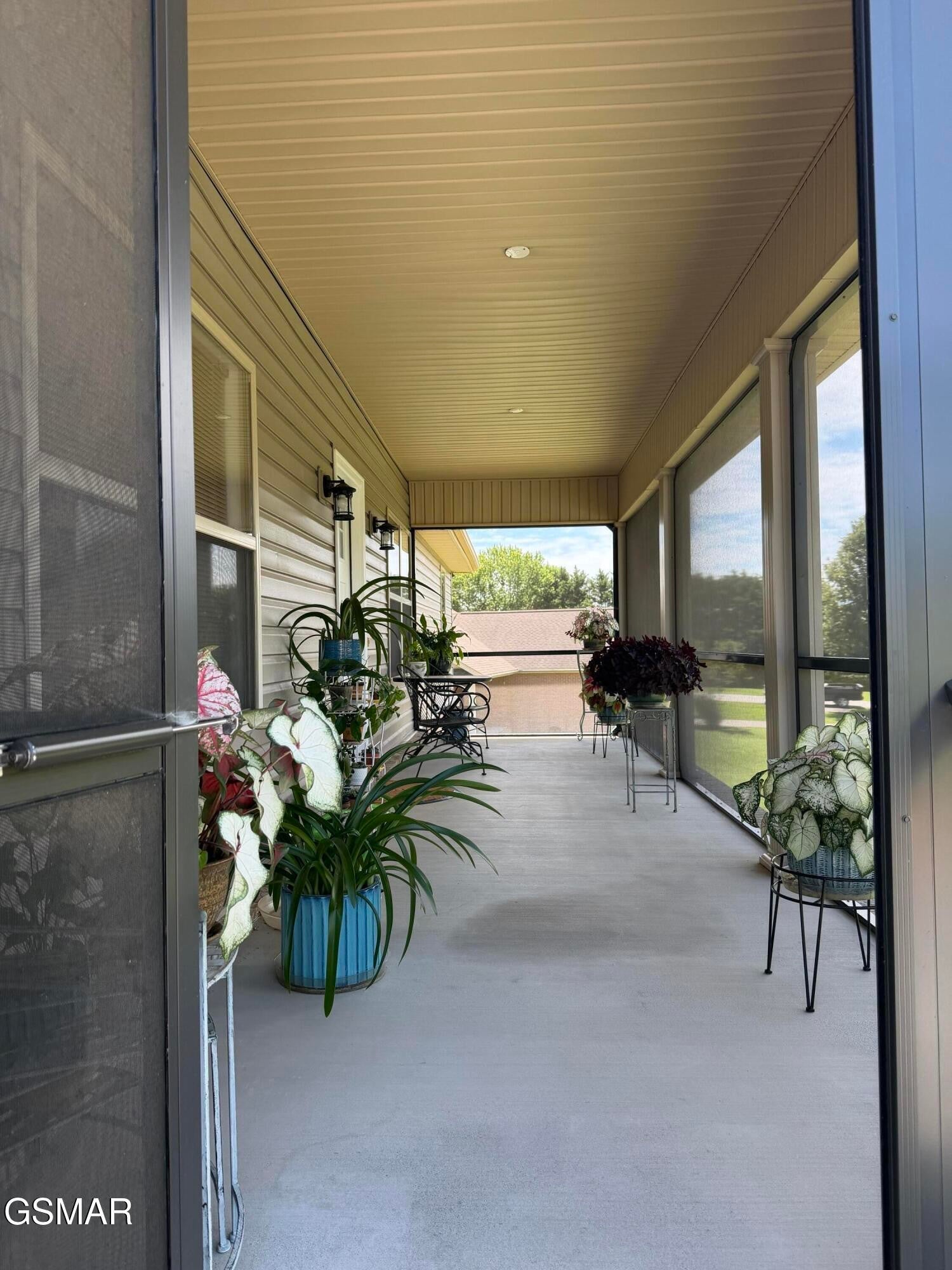 2449 Oakview Lane