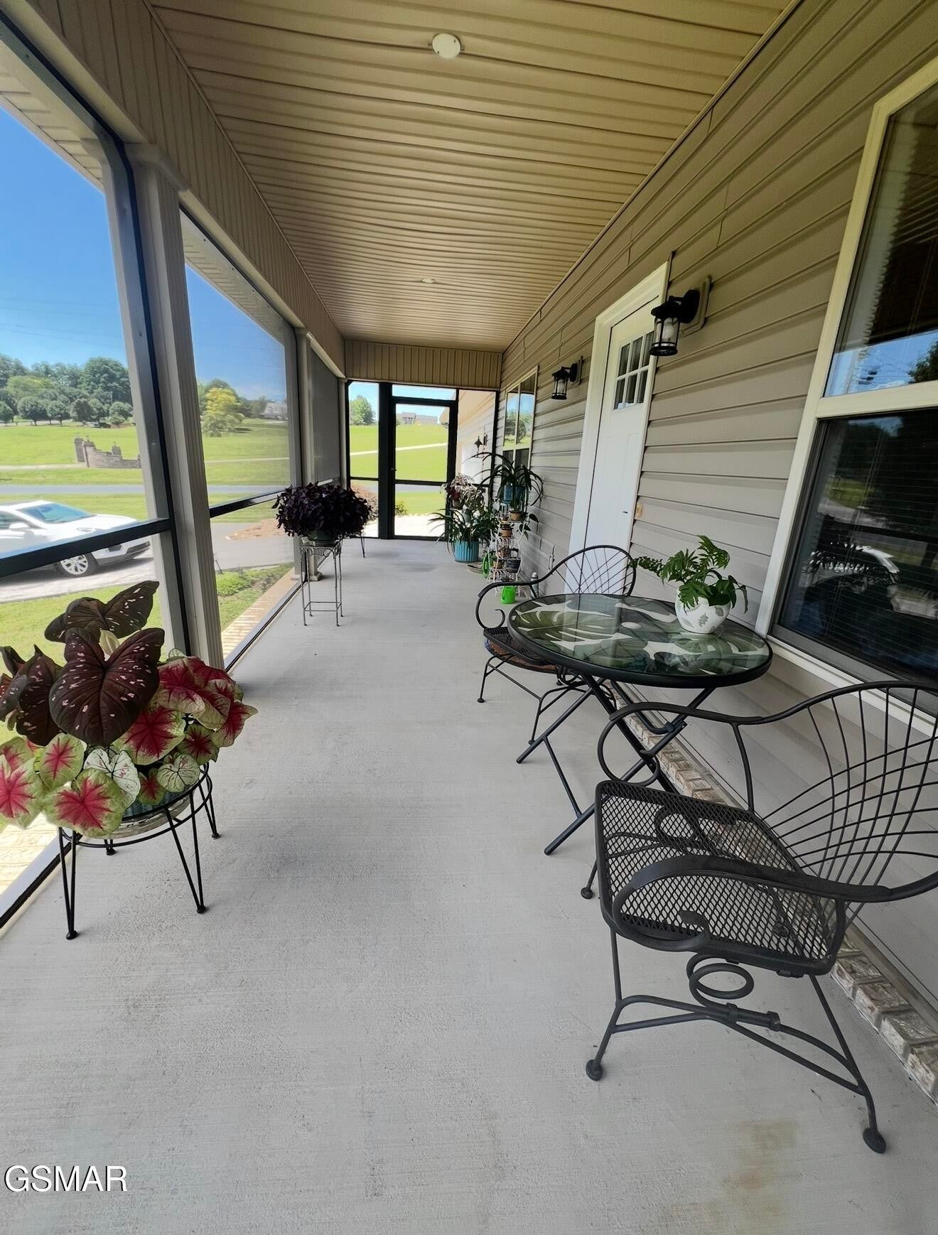 2449 Oakview Lane