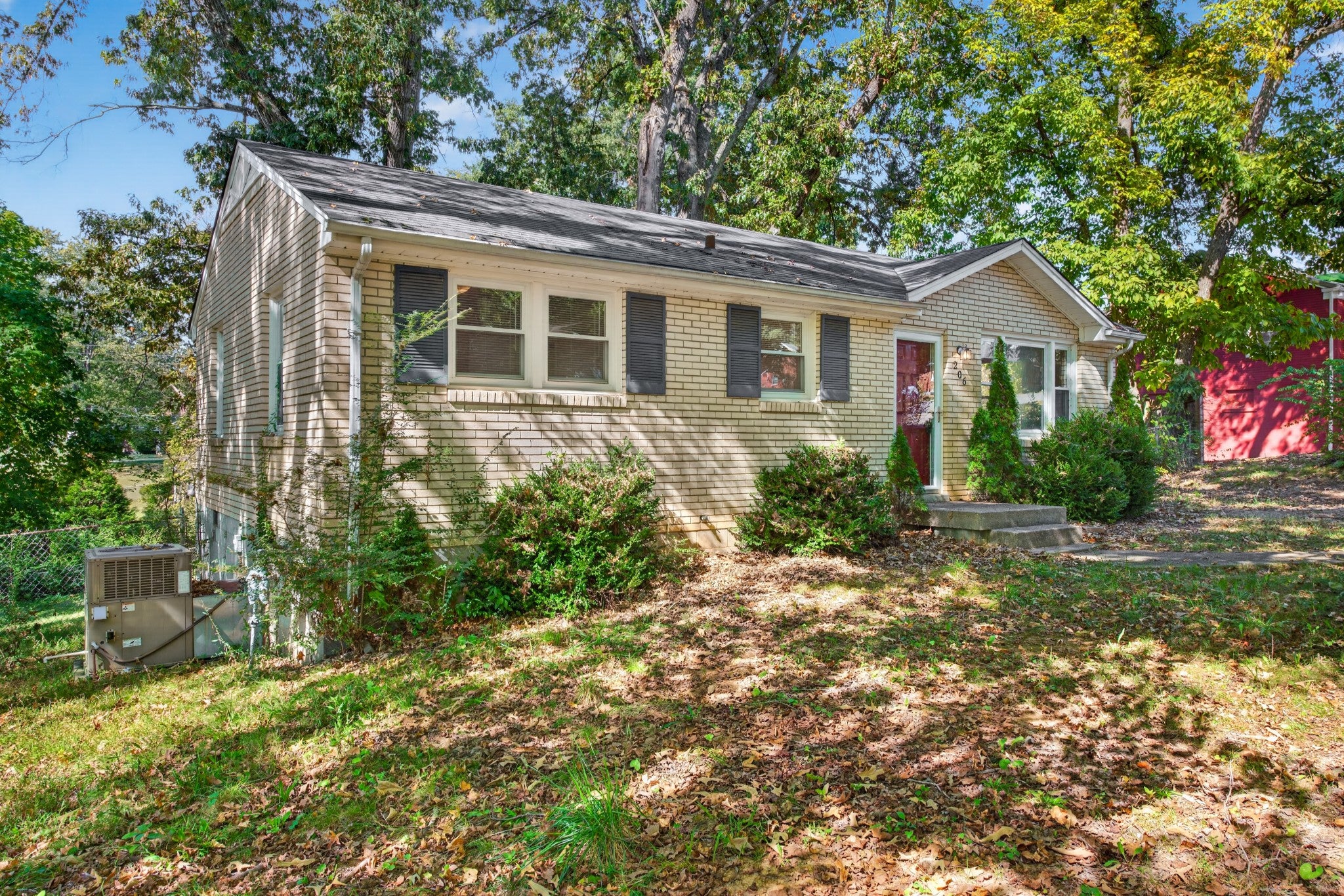 206 Paddock Rd