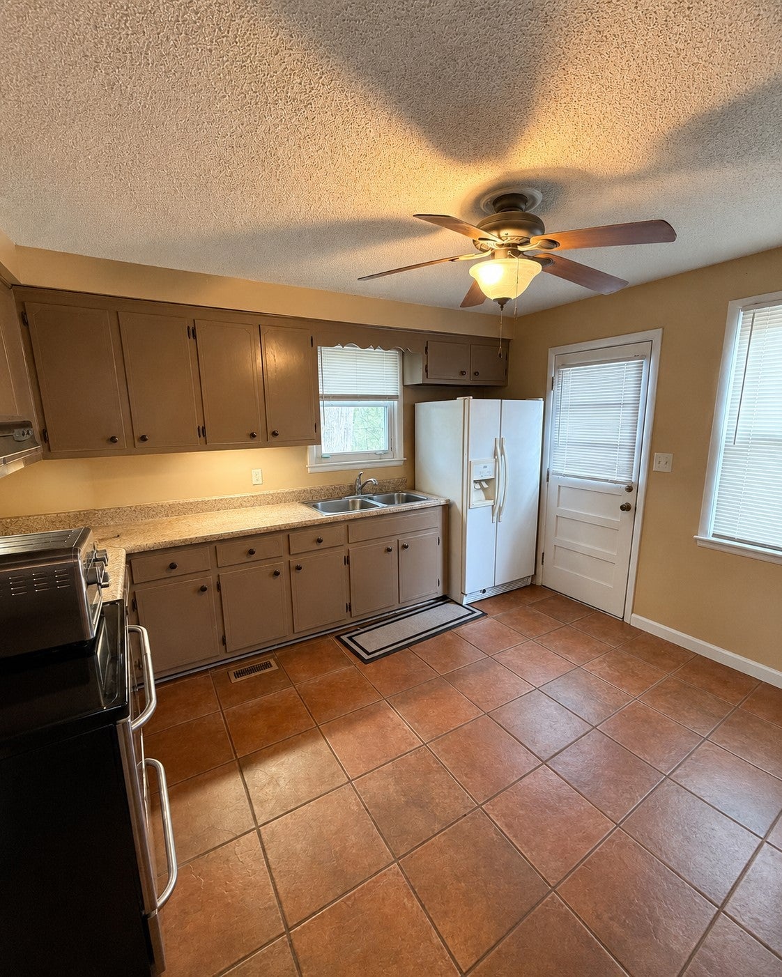 206 Paddock Rd