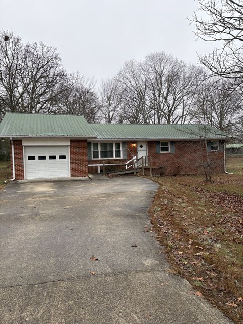 1409 Royal Trl Manchester TN 37355