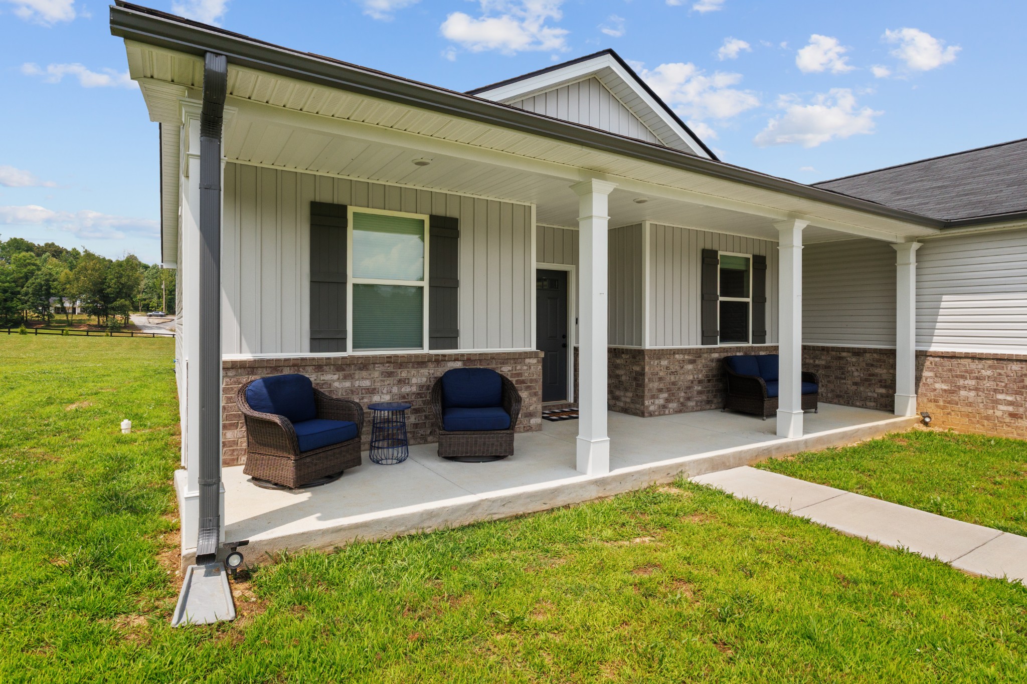 1021 Eljie Rd