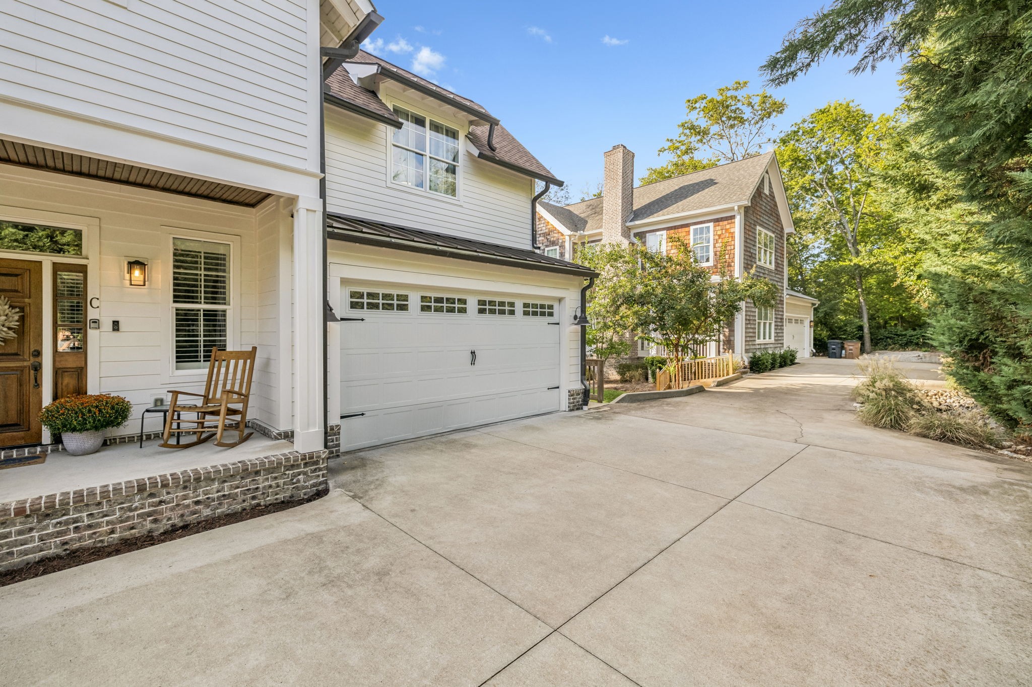 Nashville, Tennessee 37215, United States, 4 Bedrooms Bedrooms, ,5 BathroomsBathrooms,Residential,Coming Soon,250843