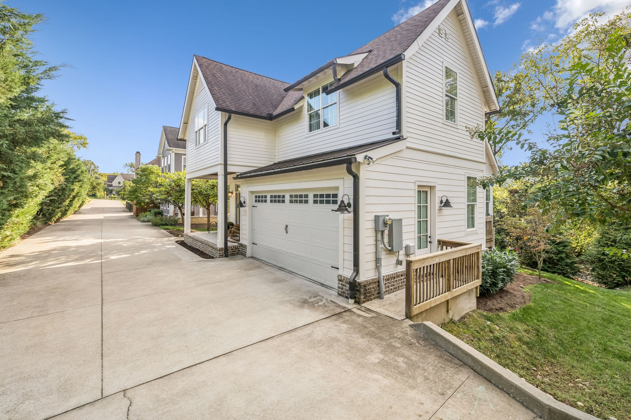 Nashville, Tennessee 37215, United States, 4 Bedrooms Bedrooms, ,5 BathroomsBathrooms,Residential,Coming Soon,250843