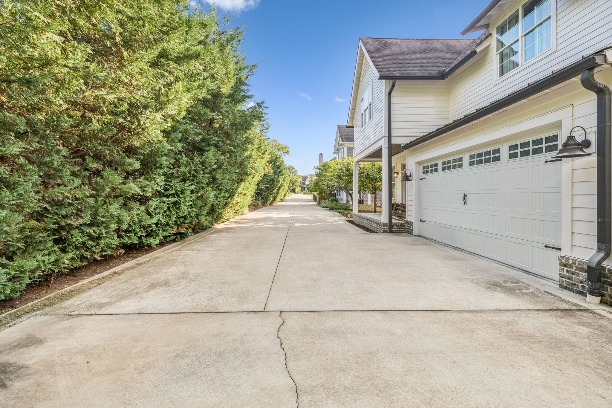 Nashville, Tennessee 37215, United States, 4 Bedrooms Bedrooms, ,5 BathroomsBathrooms,Residential,Coming Soon,250843