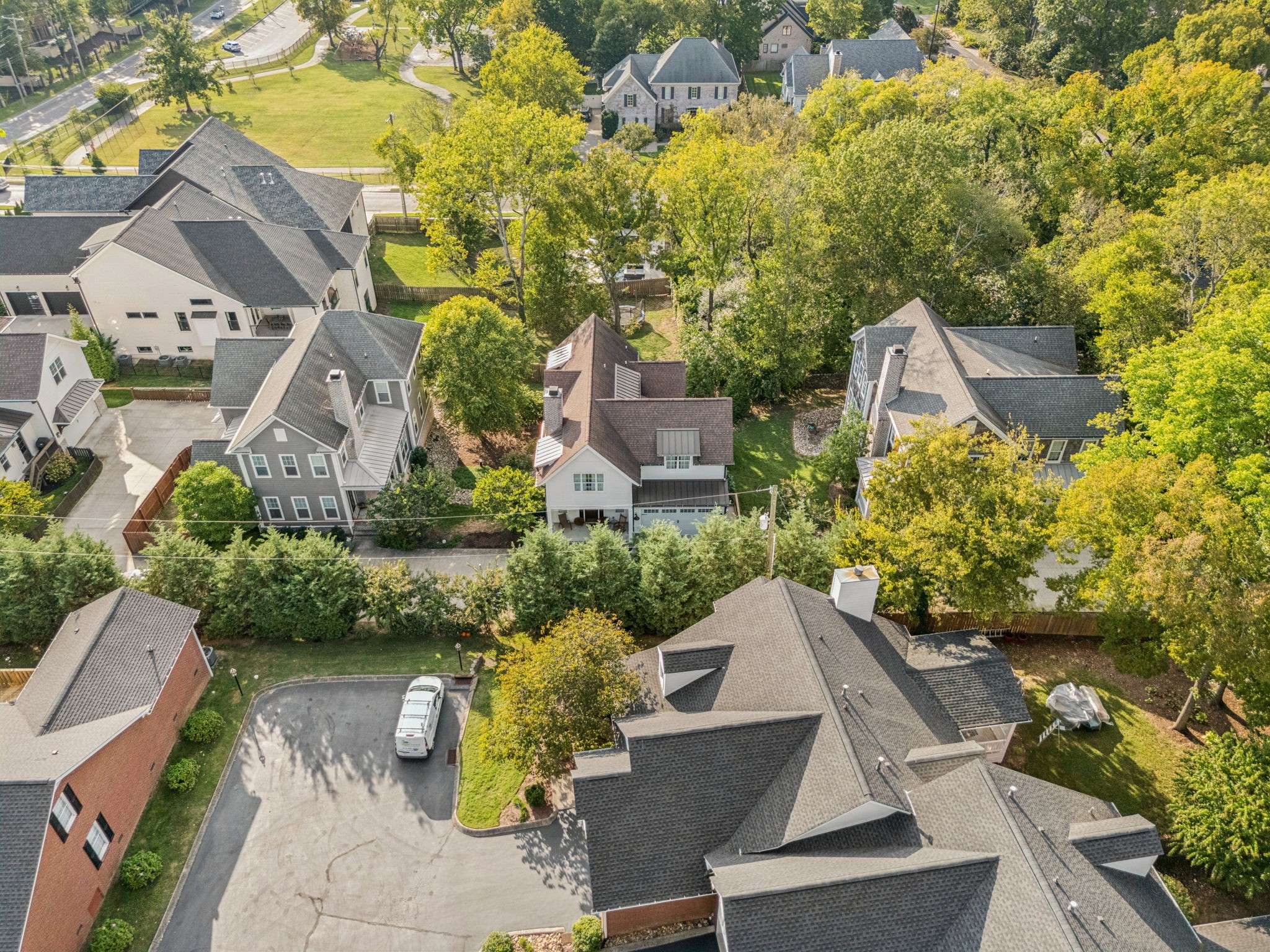 Nashville, Tennessee 37215, United States, 4 Bedrooms Bedrooms, ,5 BathroomsBathrooms,Residential,Coming Soon,250843