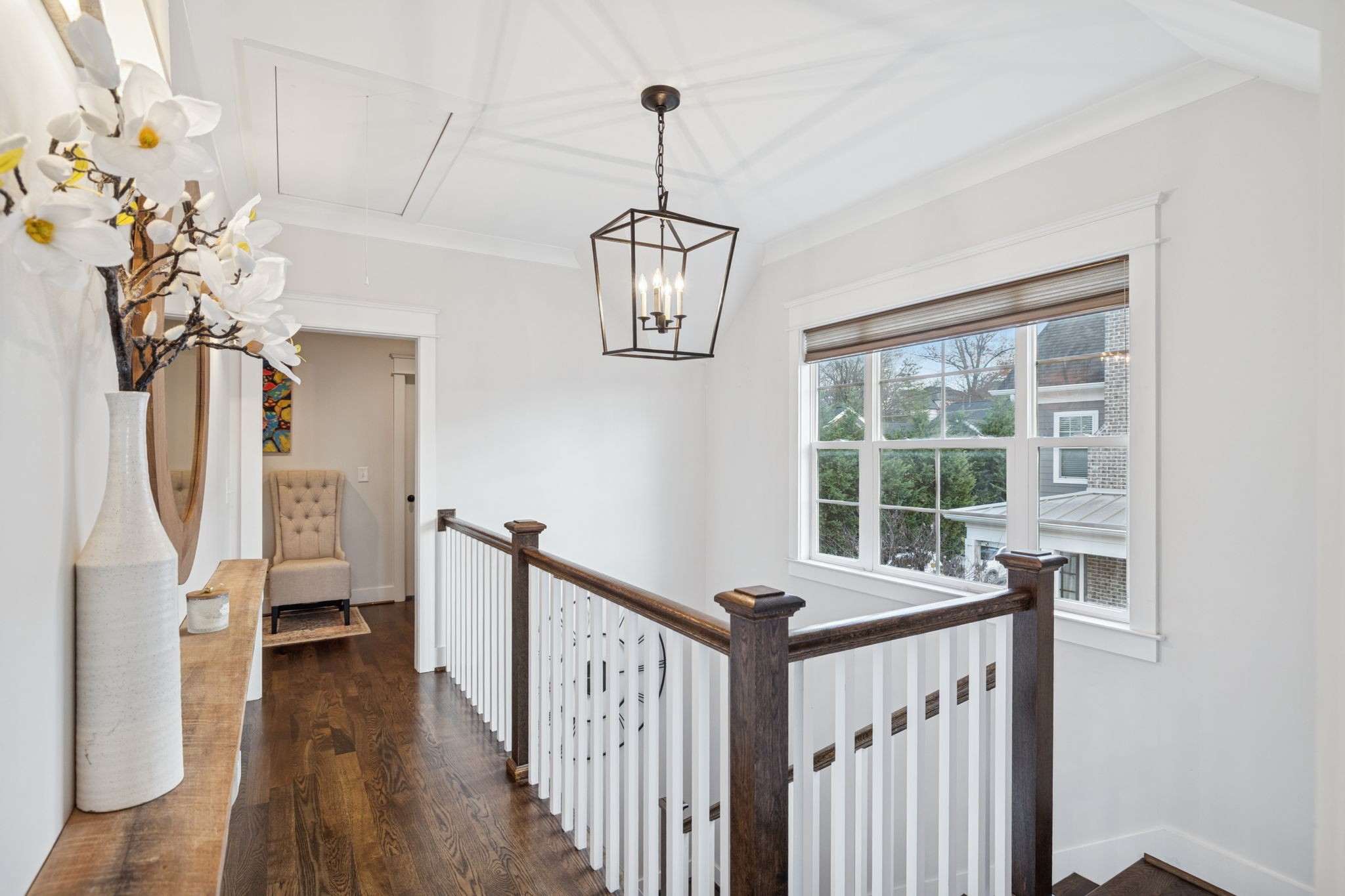 Nashville, Tennessee 37215, United States, 4 Bedrooms Bedrooms, ,5 BathroomsBathrooms,Residential,Coming Soon,250843