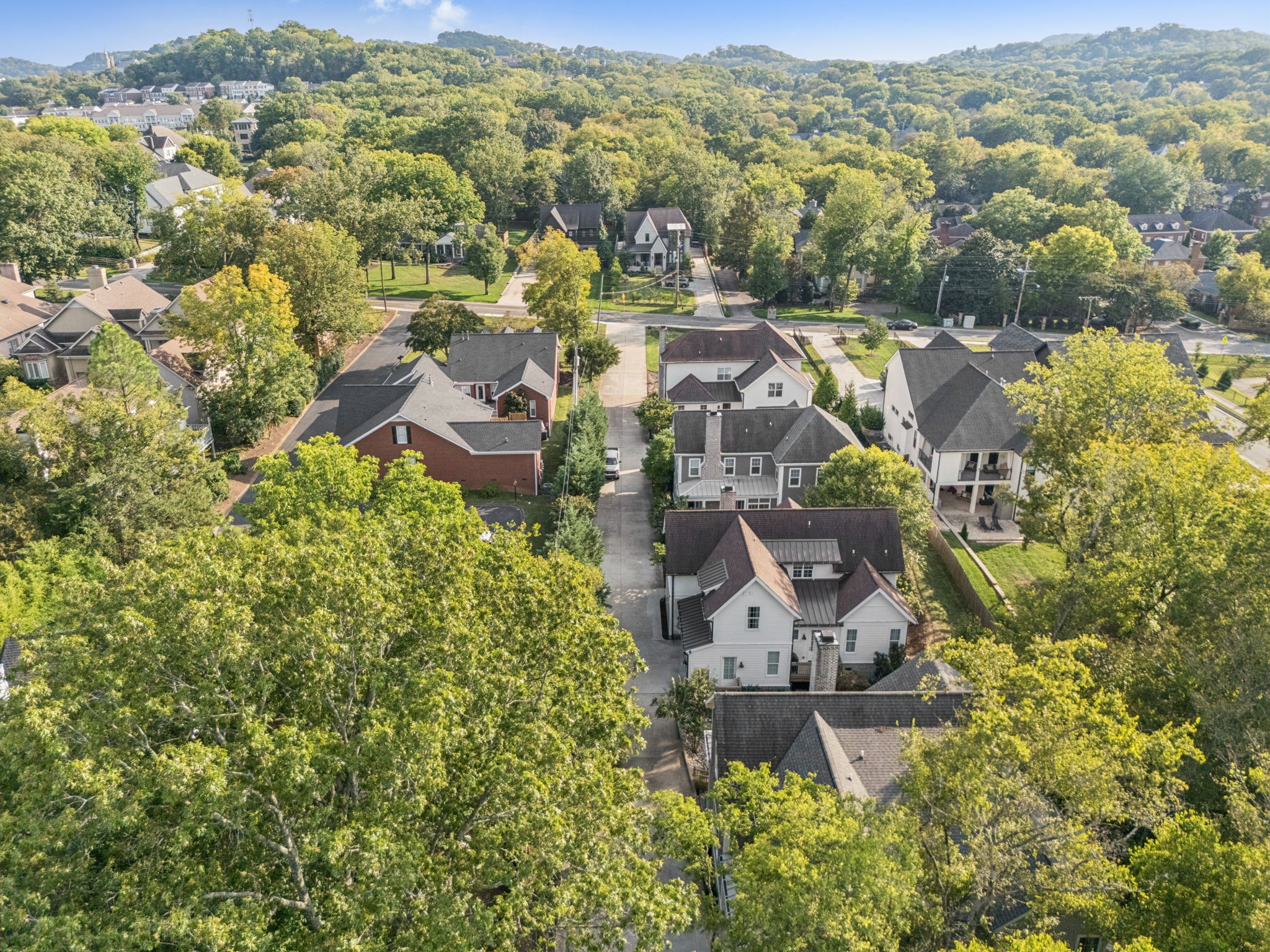 Nashville, Tennessee 37215, United States, 4 Bedrooms Bedrooms, ,5 BathroomsBathrooms,Residential,Coming Soon,250843