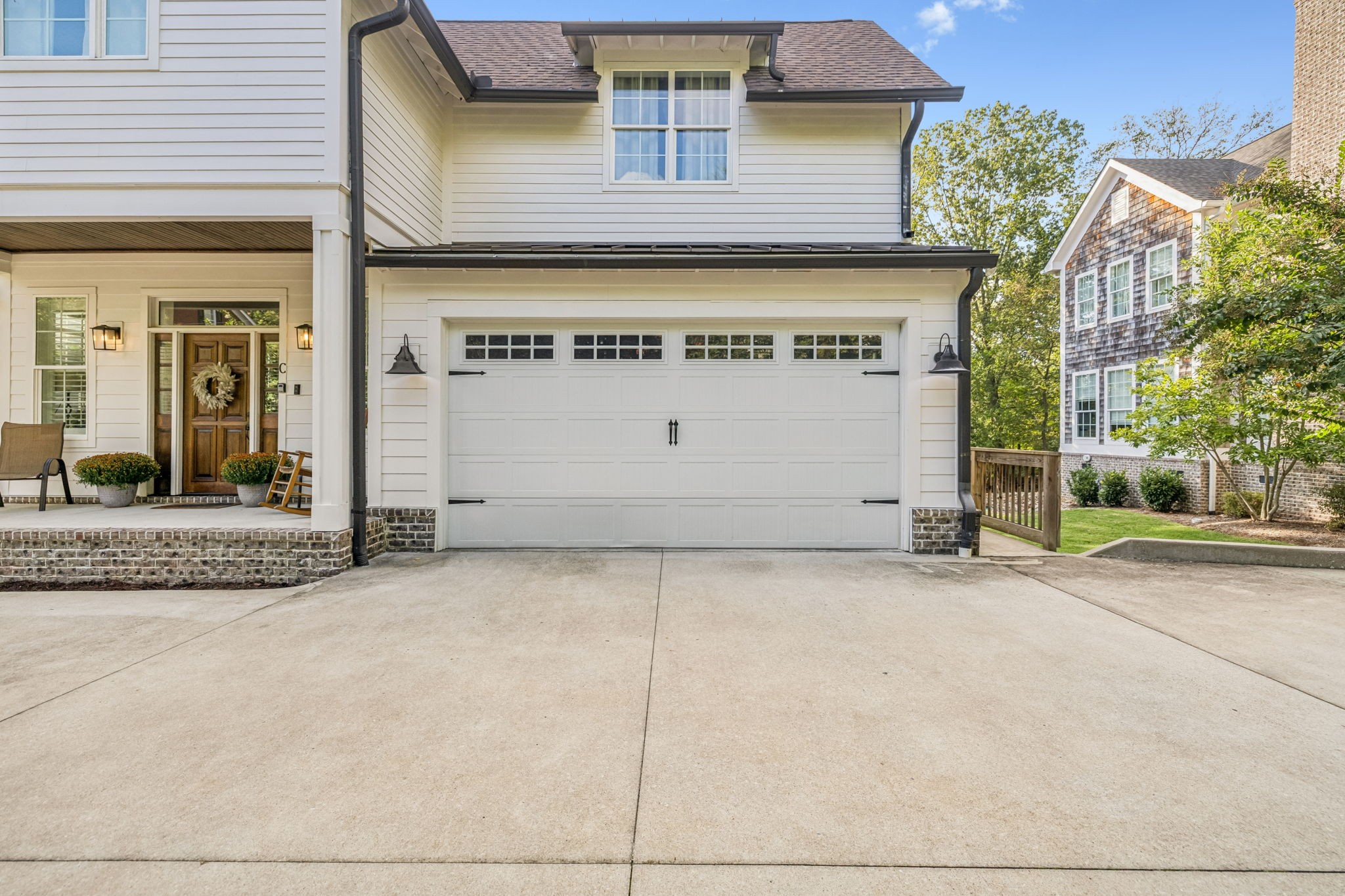 Nashville, Tennessee 37215, United States, 4 Bedrooms Bedrooms, ,5 BathroomsBathrooms,Residential,Coming Soon,250843