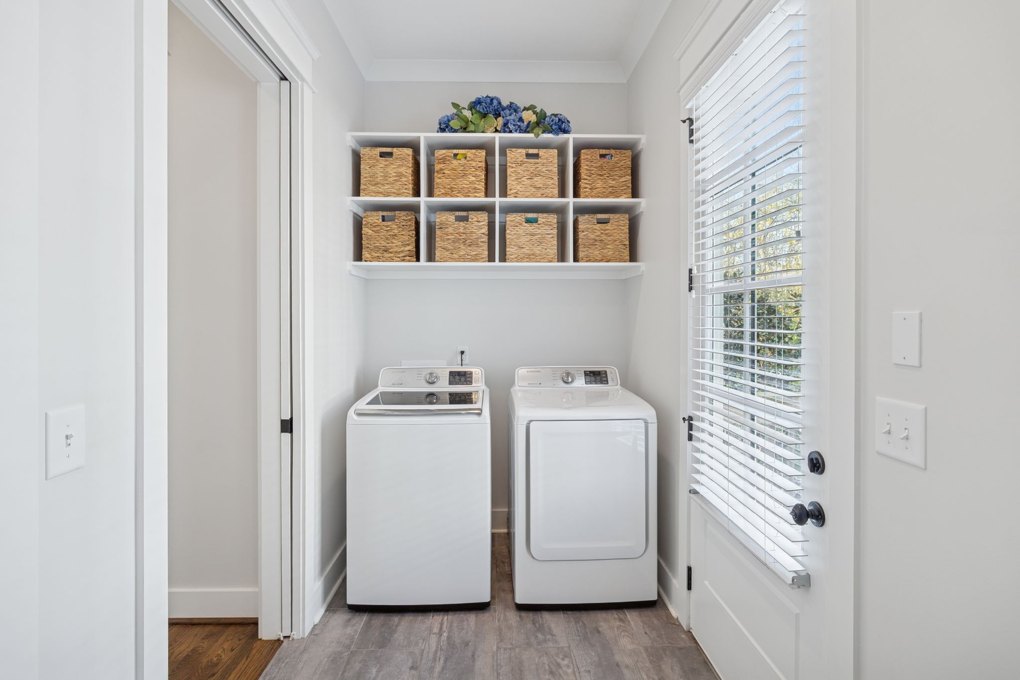 Nashville, Tennessee 37215, United States, 4 Bedrooms Bedrooms, ,5 BathroomsBathrooms,Residential,Coming Soon,250843